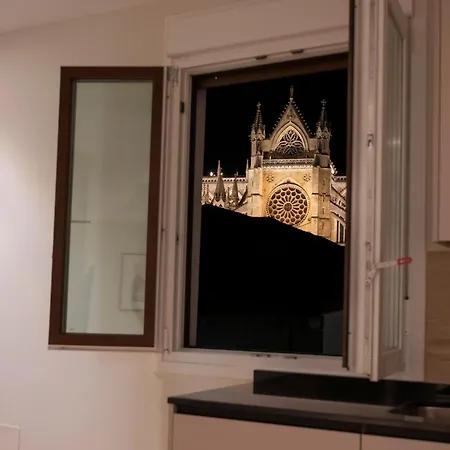 Meile - 100 M De La Catedral ليون